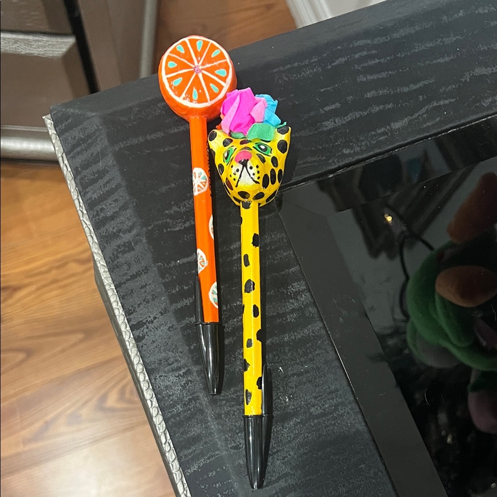 Consuela Animal Pens